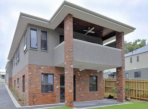 Iq Construction - Builder Melbourne 0