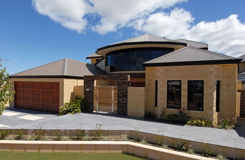 Qest Holdings - Builder Melbourne 1