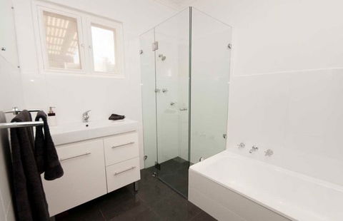 Sandy Feet Constructions - Builder Melbourne 2