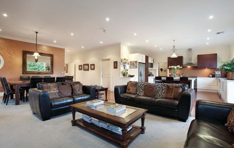 Poles-A-Part Design & Construction Pty Ltd - Builder Melbourne 2