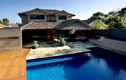Hille's Home Extensions - Builder Melbourne 1