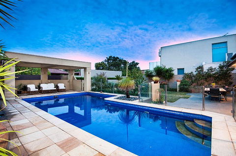 Essential Construction Services - Builder Melbourne 0