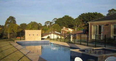 T.J.H. Constructions - Builder Melbourne 1