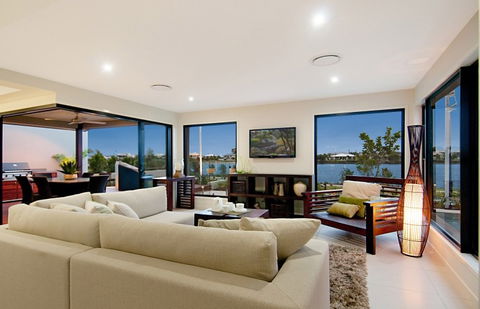 P J Burns Builders - Builder Melbourne 2